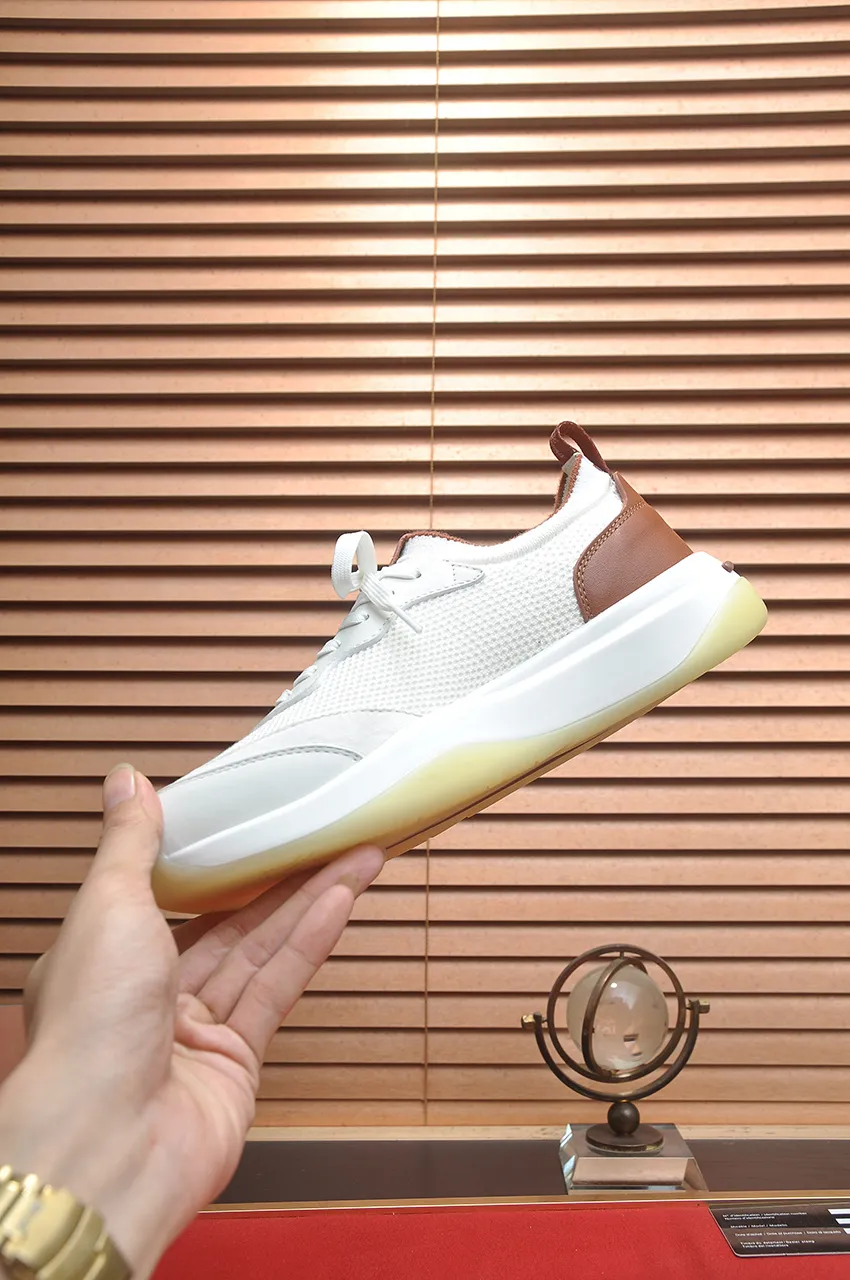 Men's men's shoes 💰640💶[𝐥𝐨𝐫𝐨 𝐏𝐢𝐚𝐧𝐚] lp classic loafers, an Italian treasure brand, the only brand that can match Hermès! Only after wearing it do we realize that we cannot let down our feet. The upper is imported cashmere, the lining of water-dyed cowhide ➕ the cowhide feet, the official original glass rubber outsole, and the pendant. Exclusive original packaging (tag ➕ brand paper ➕ outer box ➕ hand bag) code number: 38-46